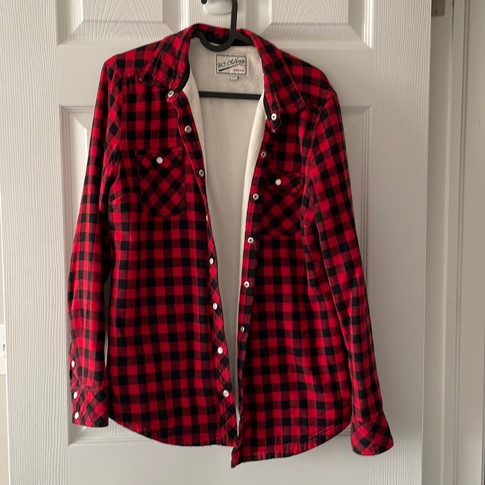 Plaid Shacket. Pearl snap buttons and fuzzy interior liner, warm, lightweight